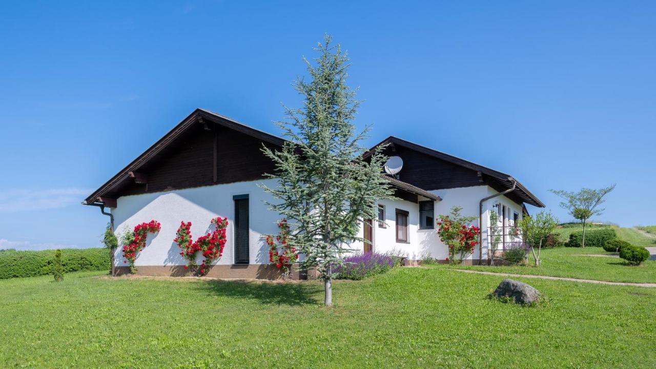 Erlebnisbauernhof Tschom Sankt Kanzian am Klopeiner See Exteriér fotografie